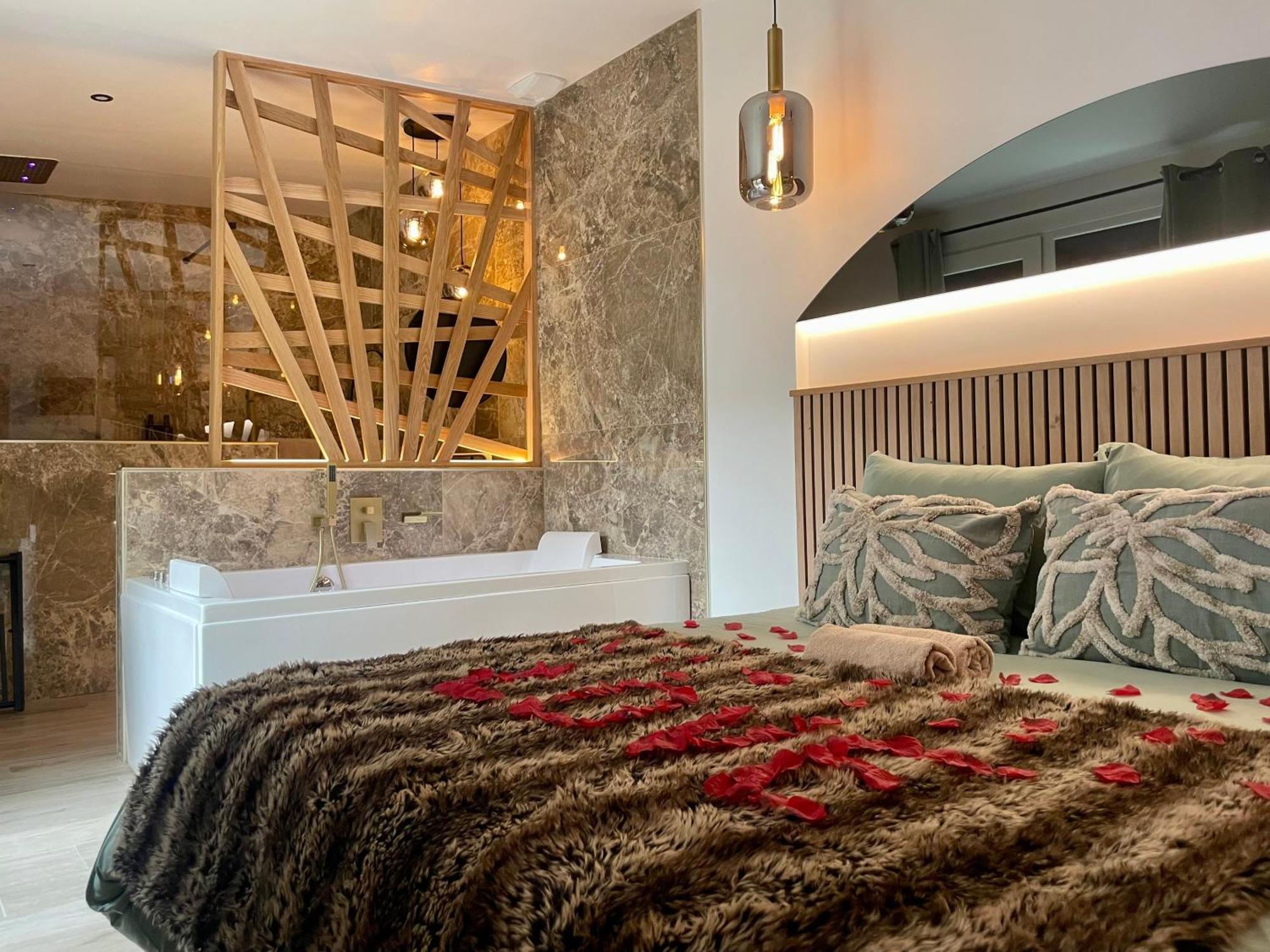 Les Jardins Secrets - Gare & Centre By Apartment *