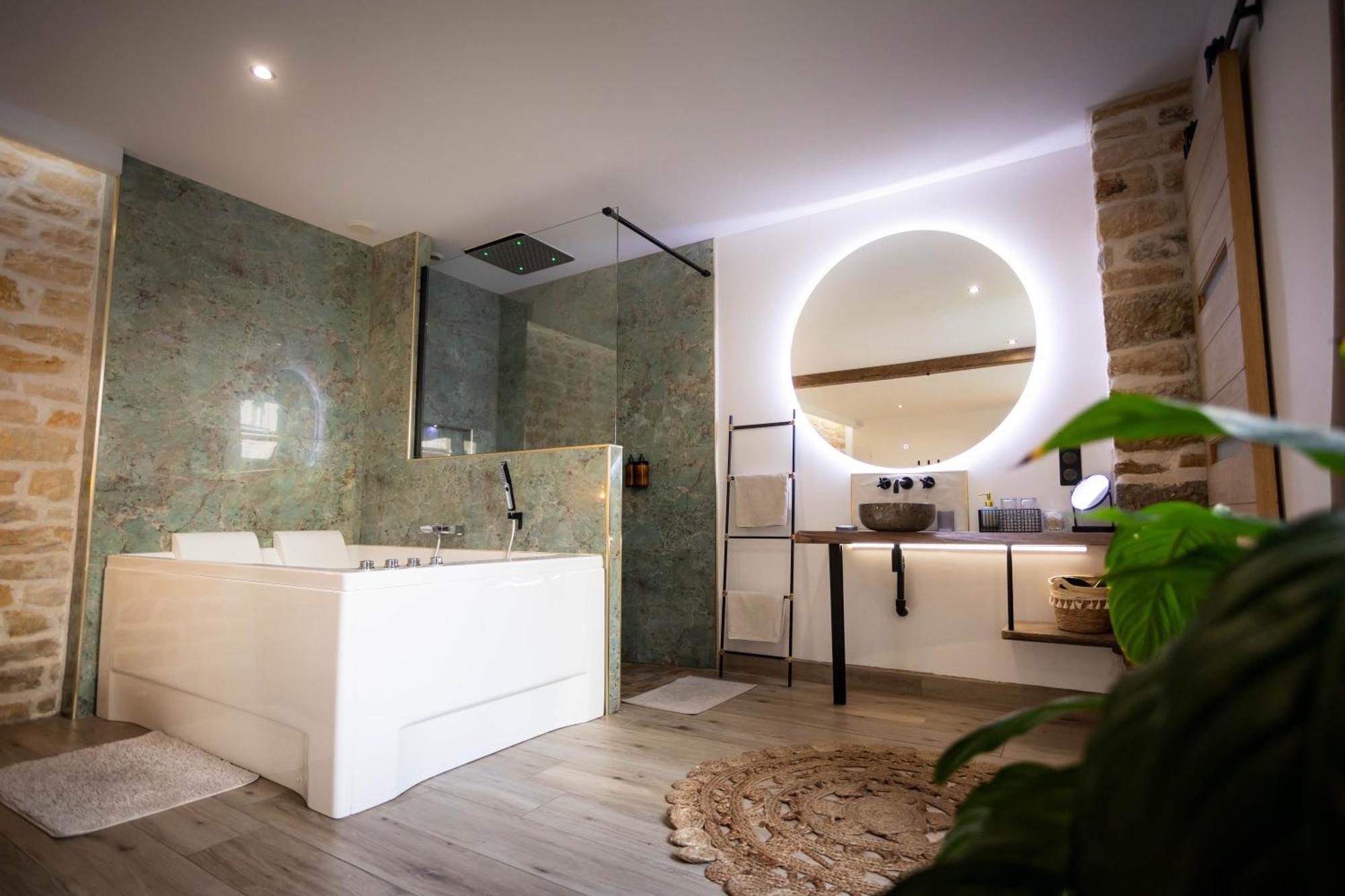 Les Jardins Secrets - Gare & Centre By Apartment Dijon