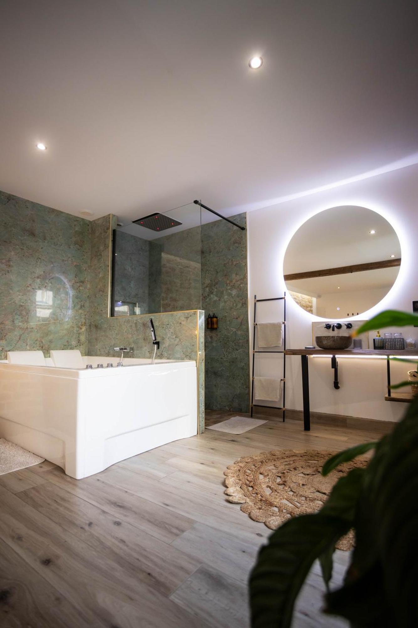 Les Jardins Secrets - Gare & Centre By Apartamento
